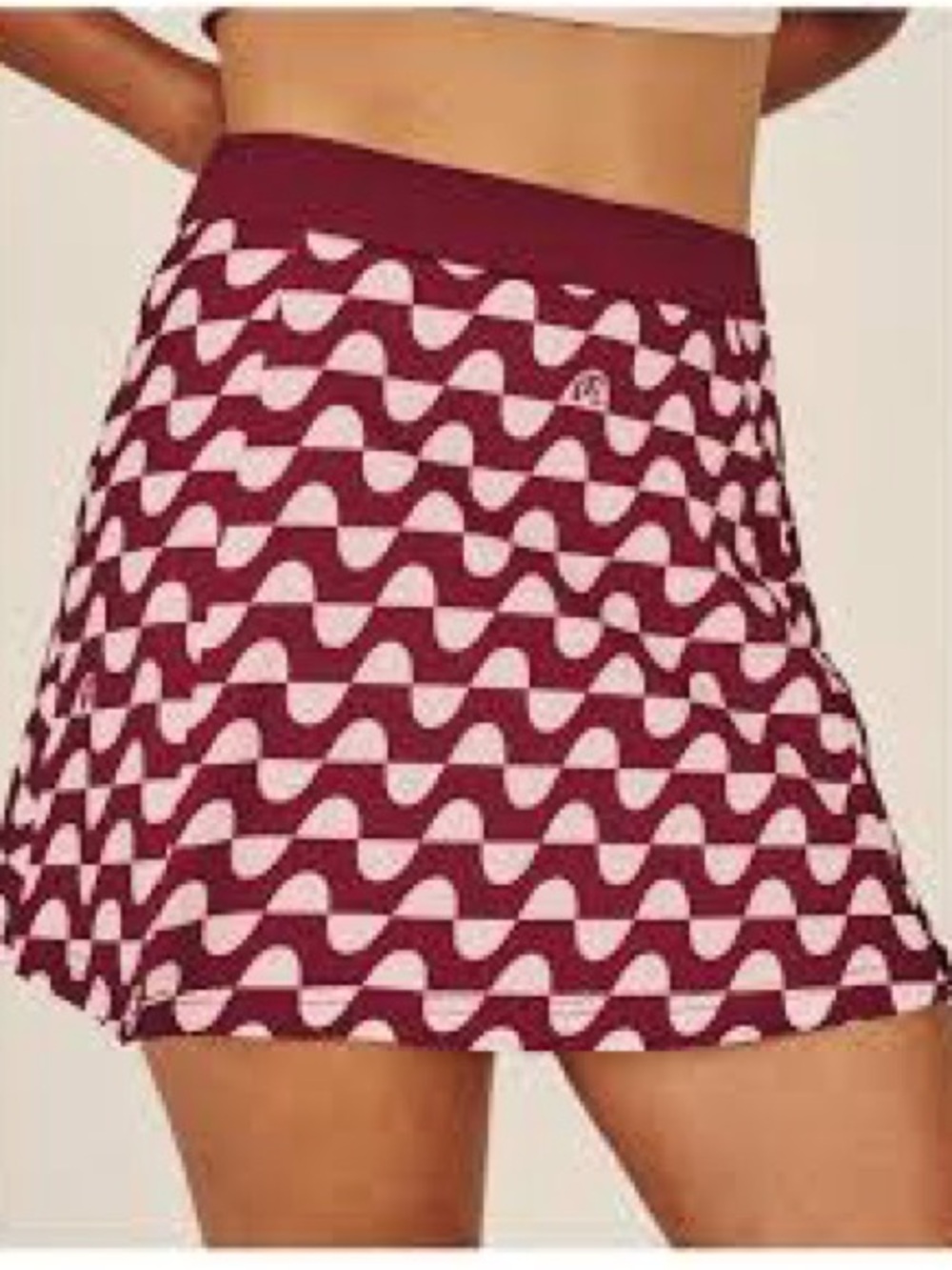 Malbon Ella Skirt in Rosy Touch Women’s Medium (6)  Skirt — Pink Wave Print